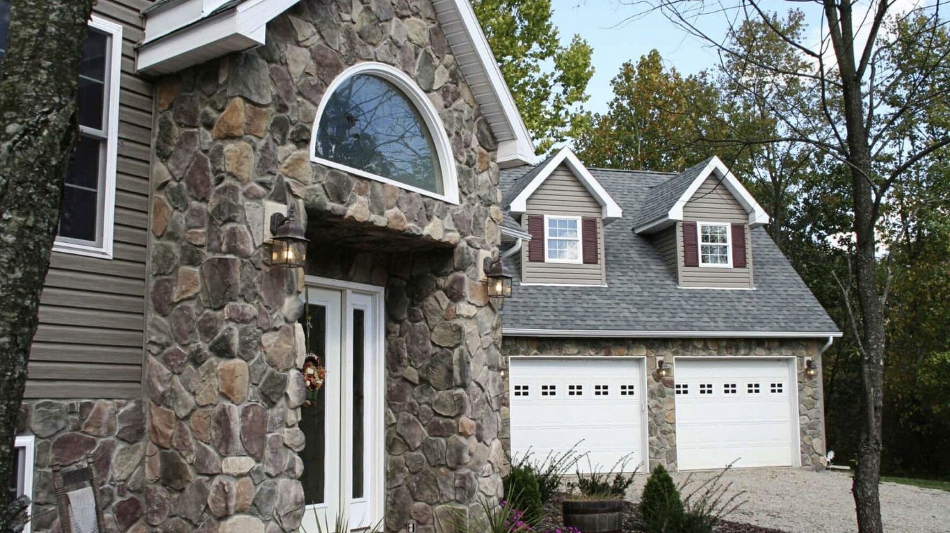 Custom natural stone masonry for residential homes in Billings, MT